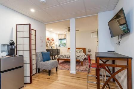 Cozy Private Apt Near Downtown Burlington Dış mekan fotoğraf